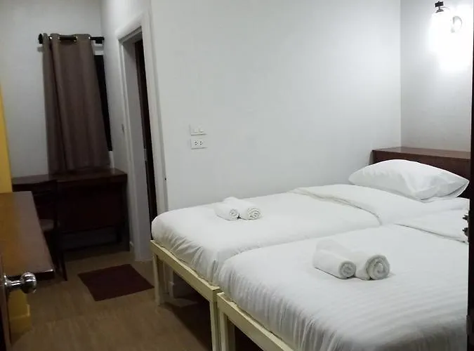 Bc Si Phraya Гостевой дом 2*